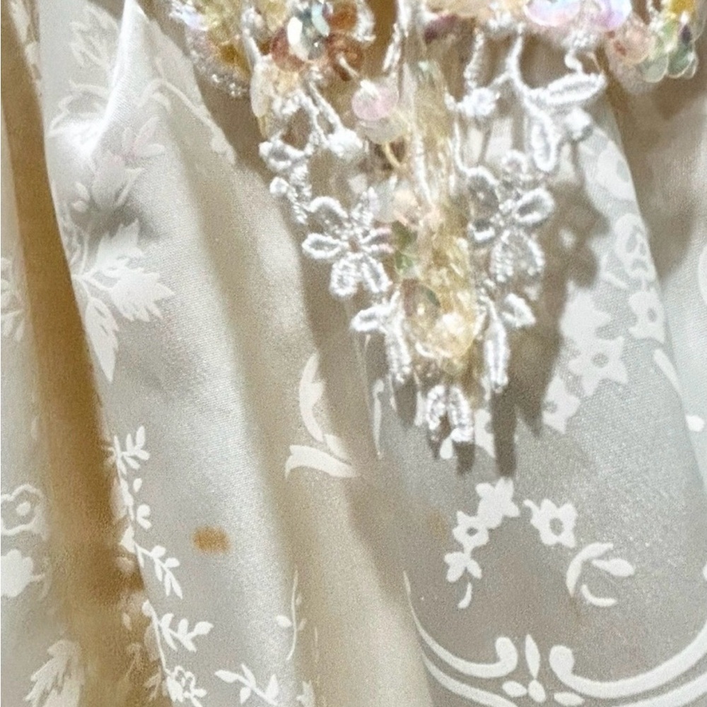 Jessica McClintock Ivory Off-Shoulder Lace Wedding Gown - Picture 16 of 16
